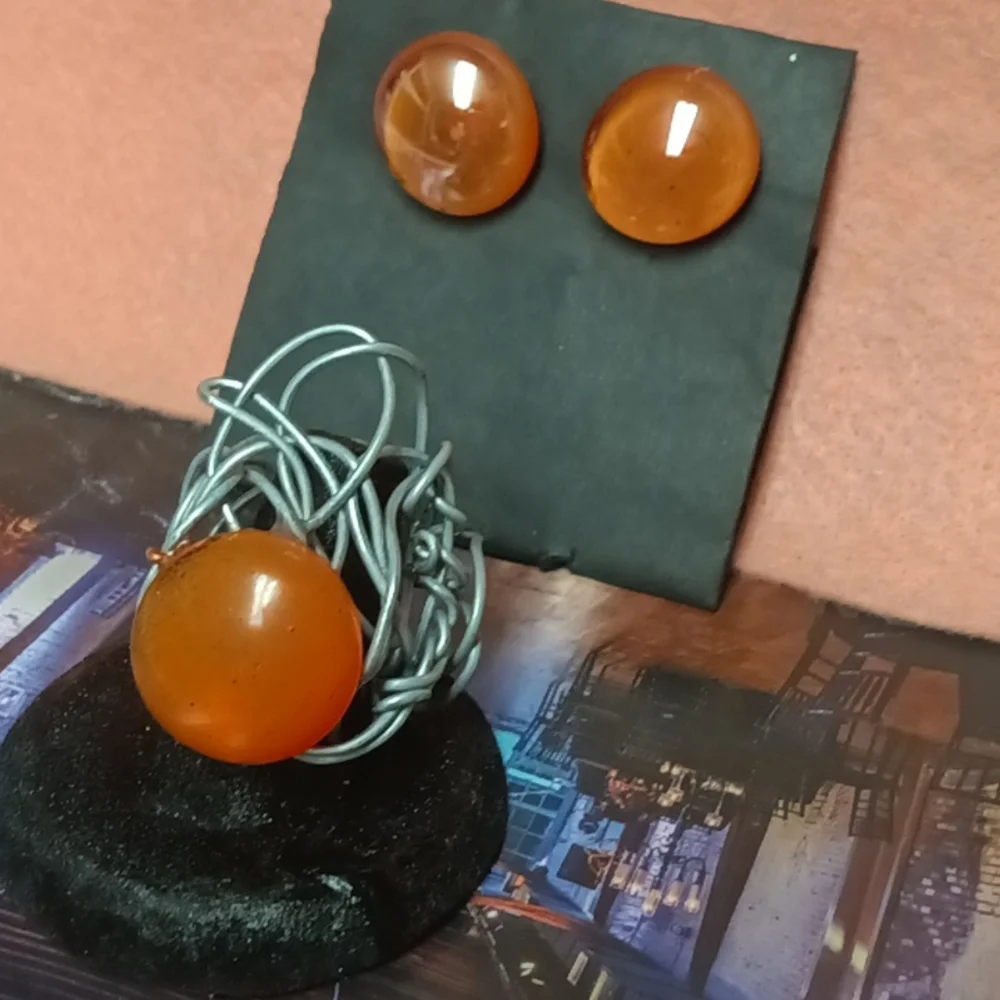 Jewelry - Picture 4 of 5